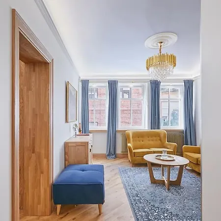 Apartment In Old Town With Free Parking *
